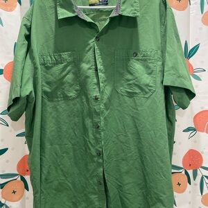 Magellan Outdoors Green Casual Button Down Shirt